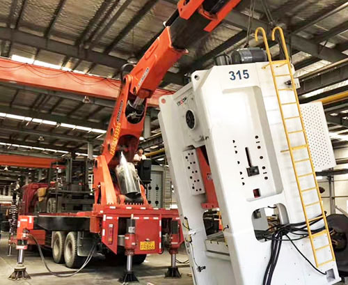 卢市镇附近随车吊出租，轻松解决运输难题