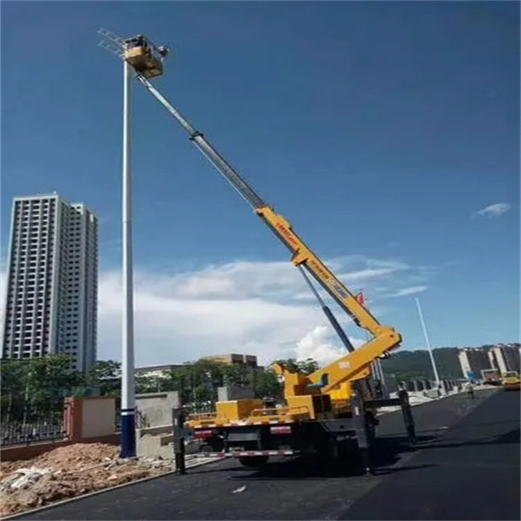 卢市镇维修路灯的曲臂升降车出租