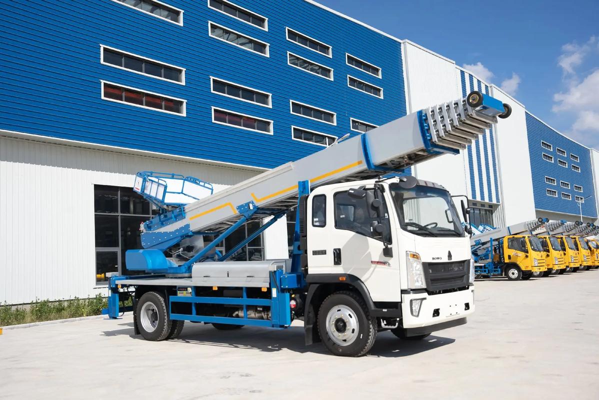 卢市镇出租云梯车高空作业车 建筑垃圾搬运